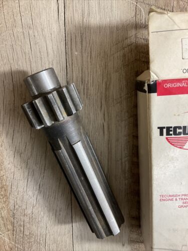 NOS Genuine Tecumseh Peerless 776014 Transmission Shaft With Gear 12 Tooth New (6922801709239)